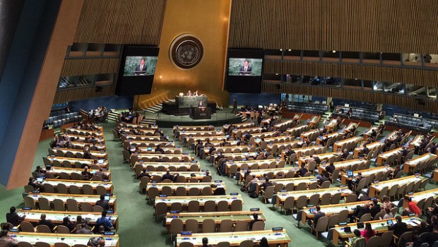 Gruppo di governi prepara una risoluzione per dare inizio alla negoziazione di un trattato sulla messa al bando delle armi nucleari